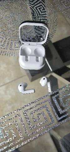 Samsung Galaxy Buds 4 White - Photo 3