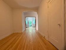 METRO COTE-DES-NEIGES/COTE-SAINTE-CATHERINE - Photo 2