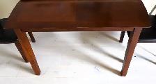 Solid wood dining table and 4 high back chairs - Photo 2