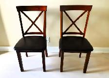 Solid wood dining table and 4 high back chairs - Photo 7