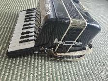 Vintage Piano Accordion - Photo 2