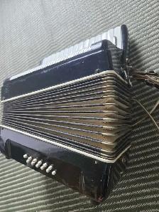 Vintage Piano Accordion - Photo 5