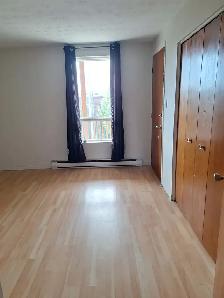 Logement, 2.5 pcs , poêle et frigo inclus,  stationnement, - Photo 5