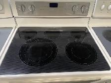 Cuisinière blanche vitrocéramique convection Whirlpool - Photo 2