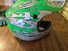 kids medium DOT ATV/Motorcross/motorcycle helmet - Photo 4