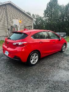 2018 Chevy Cruze hatchback for sale - Photo 2