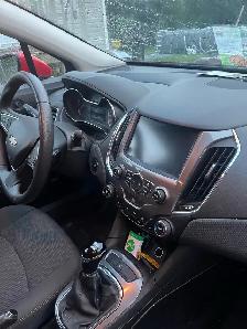 2018 Chevy Cruze hatchback for sale - Photo 9