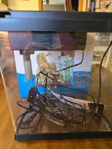 Topfins 3.5 Gallon  fish tank - Photo 2