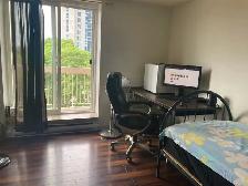 Step 2min to Fanshawe, Private room available 13th Aug.$695 - Photo 3
