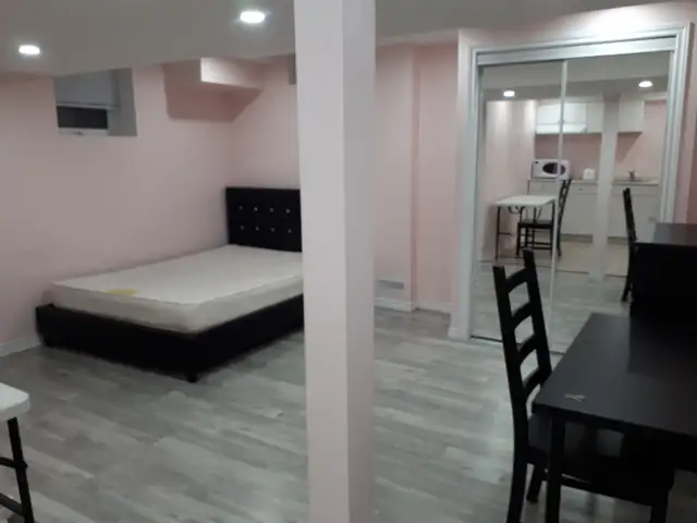 Beautiful Pvt.AC Bachelor Basement for Rent in Markham-For Males