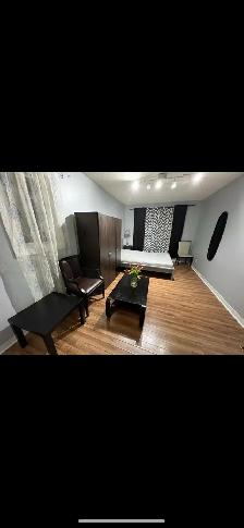 Studio Unit with Seperate entrance - Square One - Photo 4