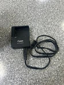 Canon T5I 18MP DSLR Kit With Bag - Photo 4