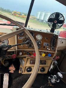 Mack grain and silage truck - Photo 4
