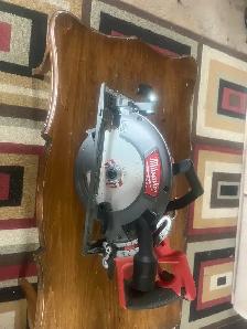 Milwaukee M1 18 worm gear saw