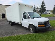 2018 GMC Savana 3500 cutaway cube van - Photo 3