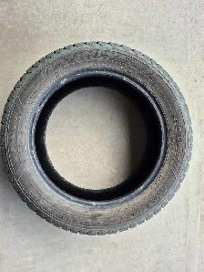 Good Year 17 rim size Winter tires looks new