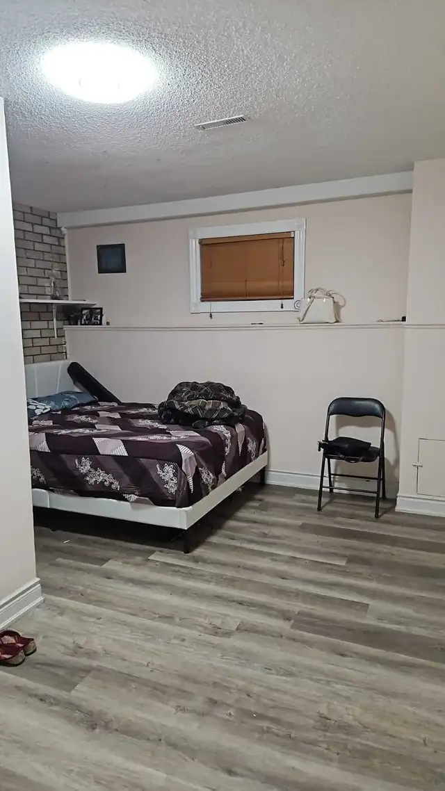 1 room available for rent