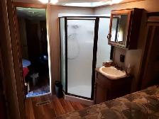 5th wheel travel trailer - Photo 6