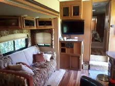 5th wheel travel trailer - Photo 10