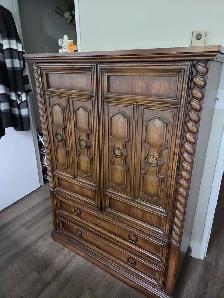 Bedroom Furniture Set