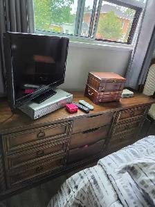 Bedroom Furniture Set - Photo 3