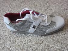 GET 3 NEW PAIRS $550 RETAIL LADIES GOLF SHOES FOR #$150# - Photo 2