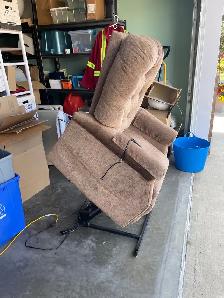 Lift chair - Photo 2