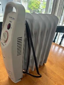Airworks Mini Oil Heater - 400W - Photo 2