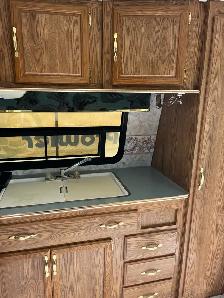 Fleetwood prowler camper - Photo 7