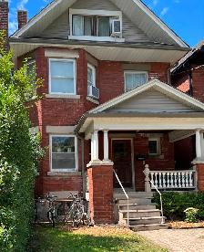 Dufferin Grove Renovated Two Bedroom Apartme