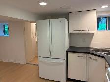 Dufferin Grove Renovated Two Bedroom Apartme - Photo 6