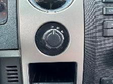 2014 Ford F-150 CREW CAB - CLEAN CAR FAX - NEW BRAKES - Photo 16