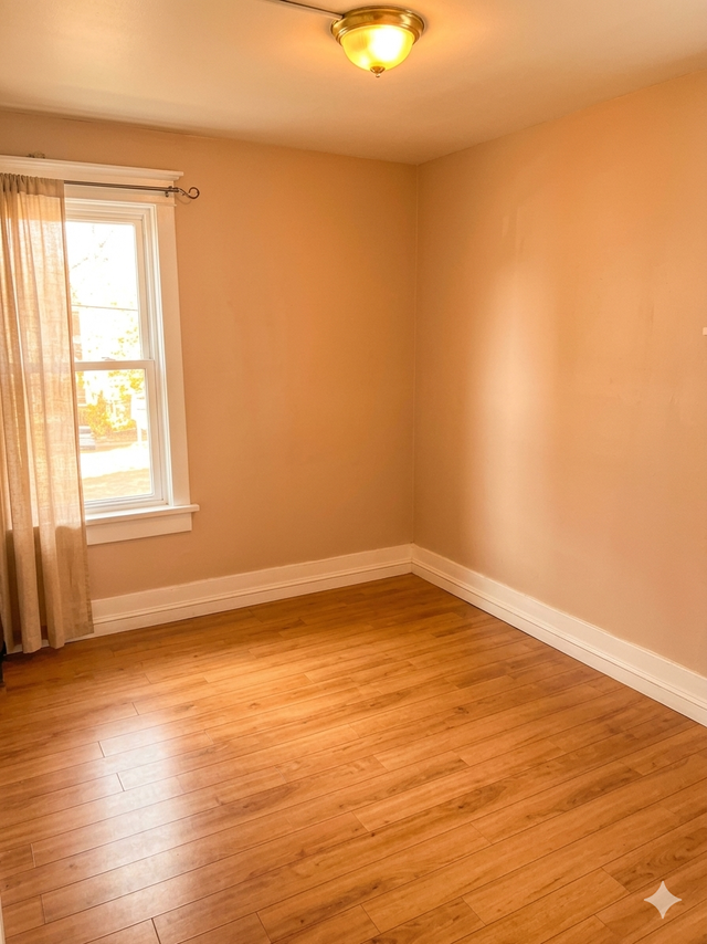 (Downtown) Private ROOM, Furnished @ 2-Bedroom SpaciousApartment