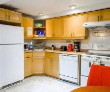 $799 All Utilities/Internet Inclusive!One Bedroom Unit Rent - Photo 2