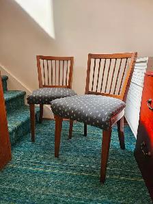 2 matching antique dinning chairs