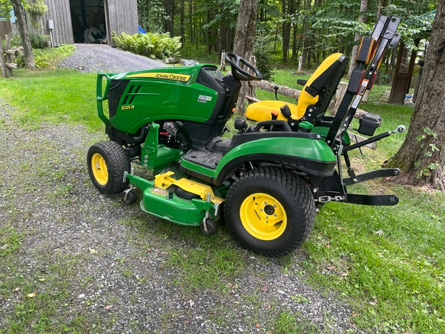 Tracteur John Deere 1025R année 2022 et accessoires