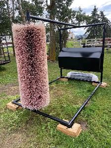 Cow Scratcher/oiler mineral feeder