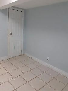 Basement 2Bedroom,House,Rent $1400,Victoria Pk Ave & Eglinton Av - Photo 3