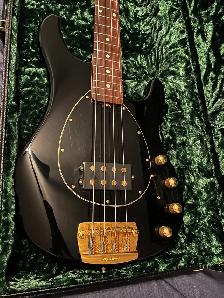 Ernie Ball Musicman Bass Guitar - Photo 2