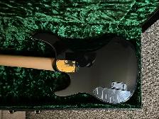 Ernie Ball Musicman Bass Guitar - Photo 8