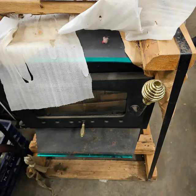 High Efficiency Air Tight Wood Stove (NEW)