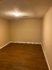 ONE BEDROOM BASEMENT APARTMENT - MISSISSAUGA - Photo 8