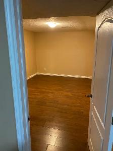 ONE BEDROOM BASEMENT APARTMENT - MISSISSAUGA - Photo 10