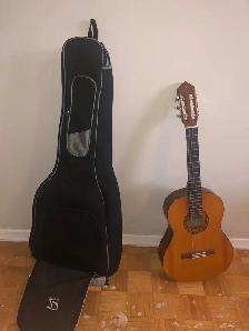 Yamaha CS40 Classical Guitar new