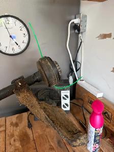 Weed Trimmer - Photo 2
