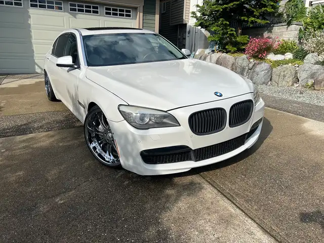 Beautiful BMW 7-series for sale!