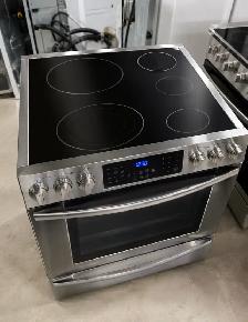 Hisense Stainless Steel Electric Range – 30" - Photo 2