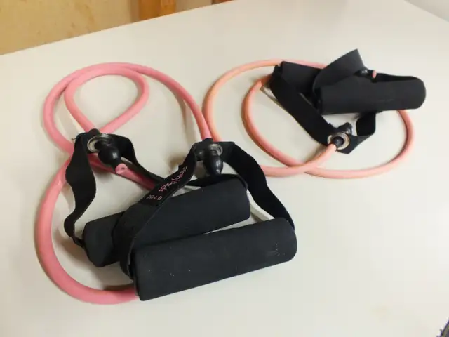 STRENGTH TRAINING YOGA STRETCHING TENSION ROPE EXERCISE