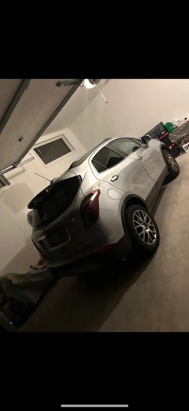 2018 Buick Encore, SUV, 4-wheel drive (great condition)