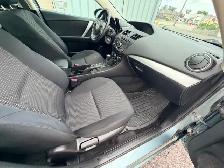 2012 Mazda 3 Low KM!!! - Photo 8